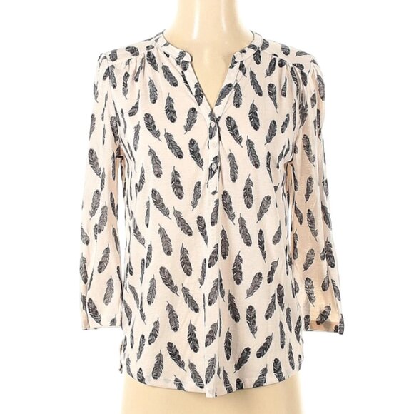 H&M Blush Pink Feather Graphic Print 3/4 Sleeve Business Causal Blouse SZ Large - Picture 1 of 7